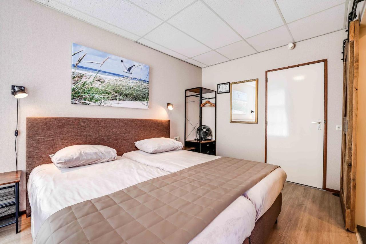 Hotel Restaurant 'T Heerenlogement Harlingen Exterior photo