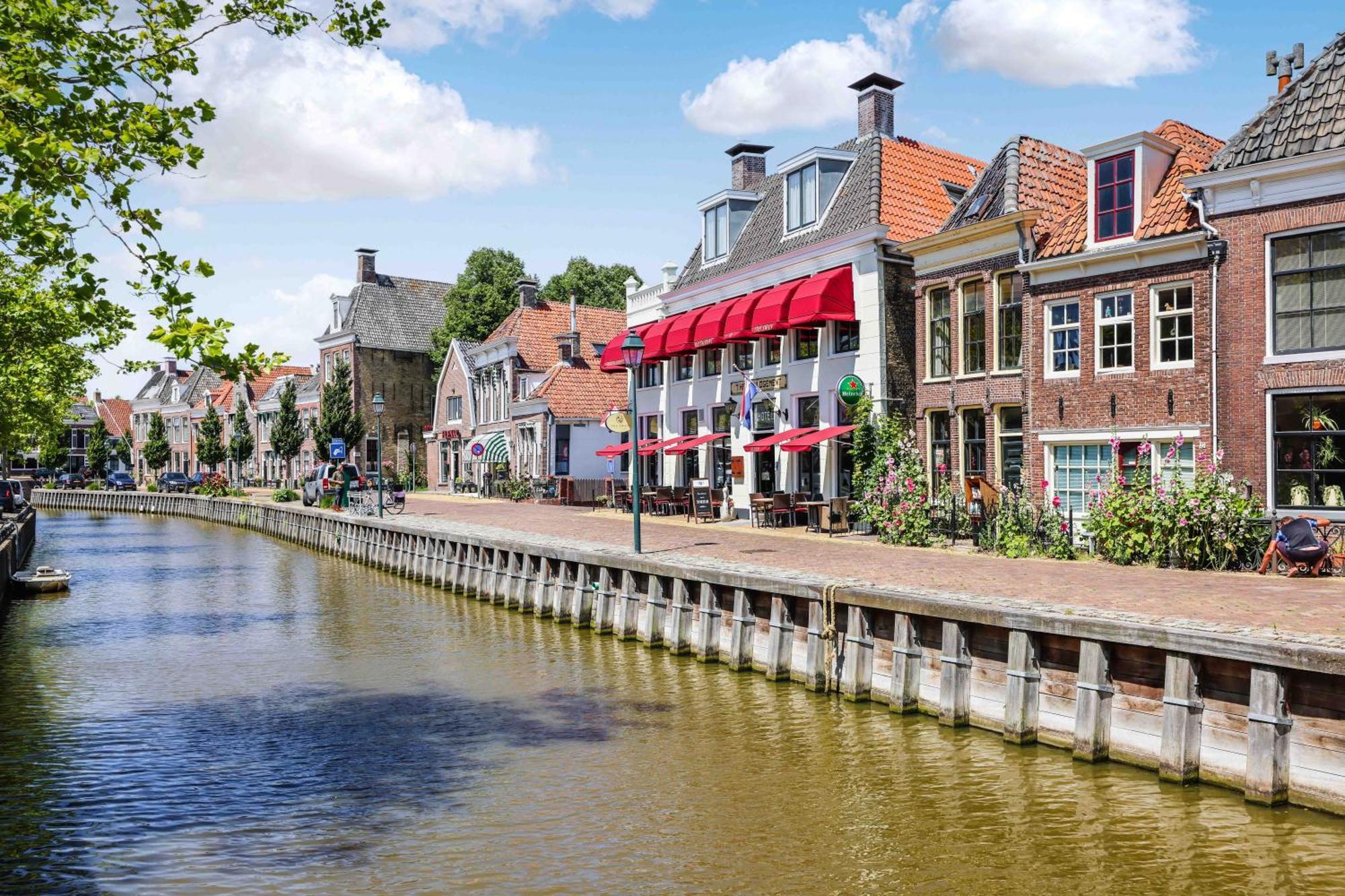 Hotel Restaurant 'T Heerenlogement Harlingen Exterior photo